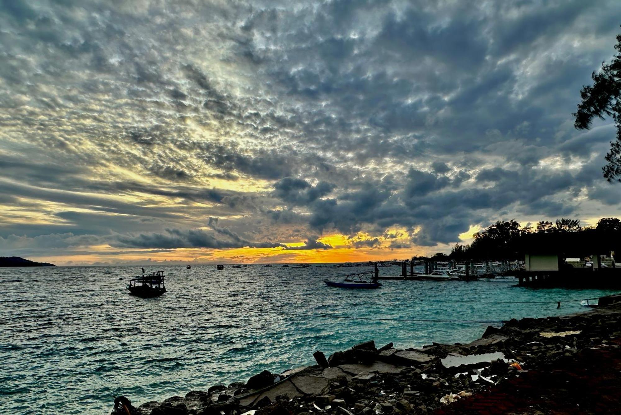 Sunny Rose Bungalows Gili Air - Adults Only Exterior photo