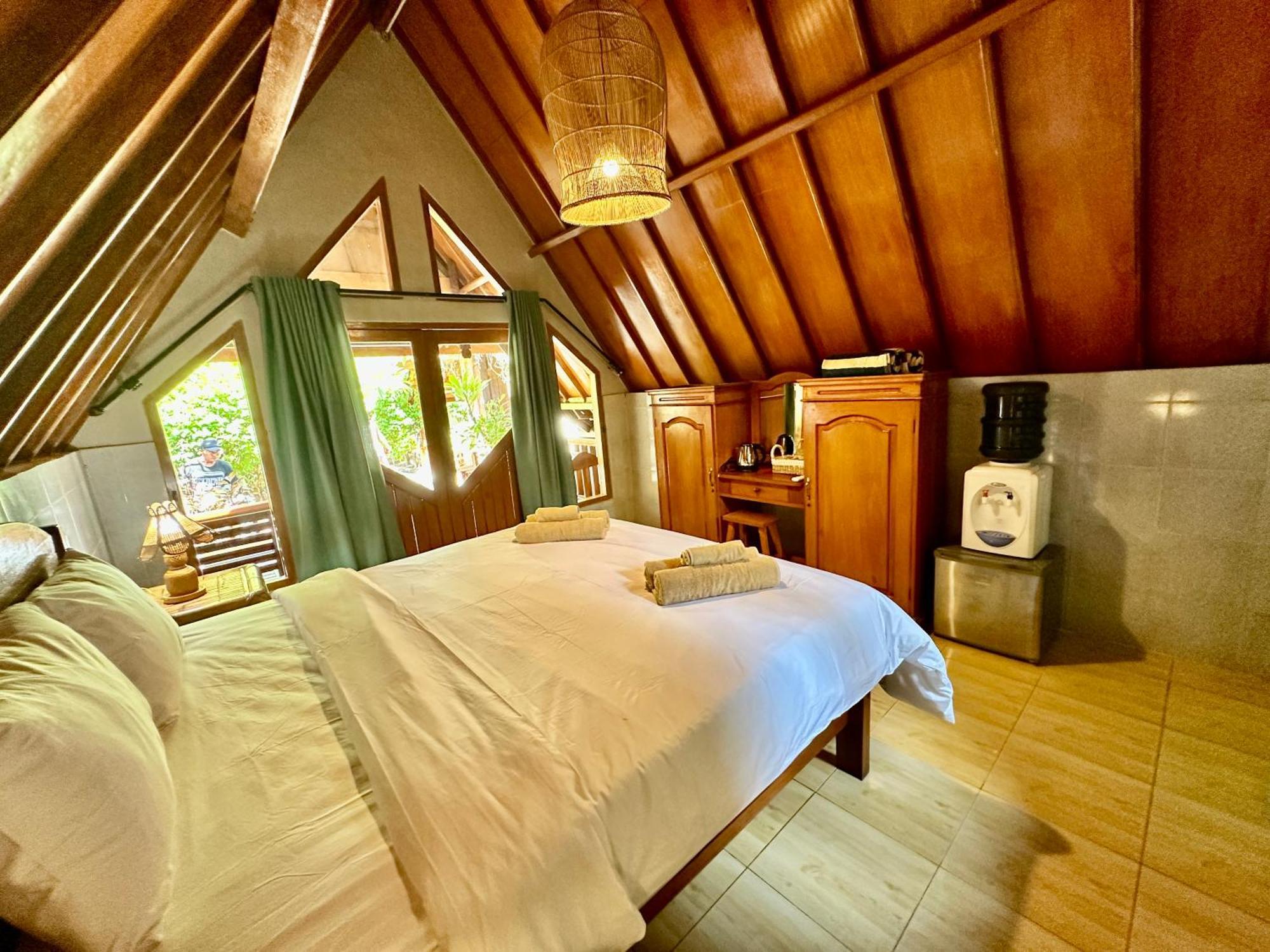 Sunny Rose Bungalows Gili Air - Adults Only Exterior photo