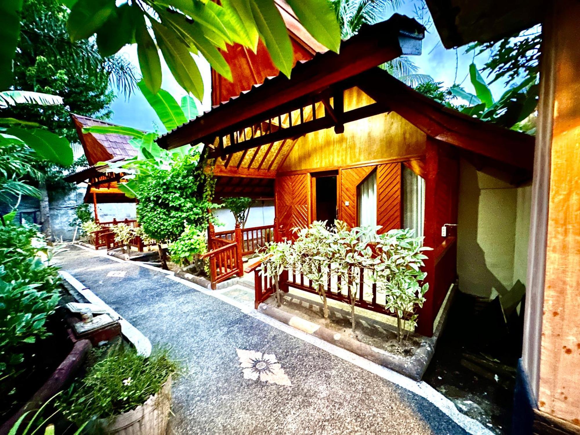 Sunny Rose Bungalows Gili Air - Adults Only Exterior photo