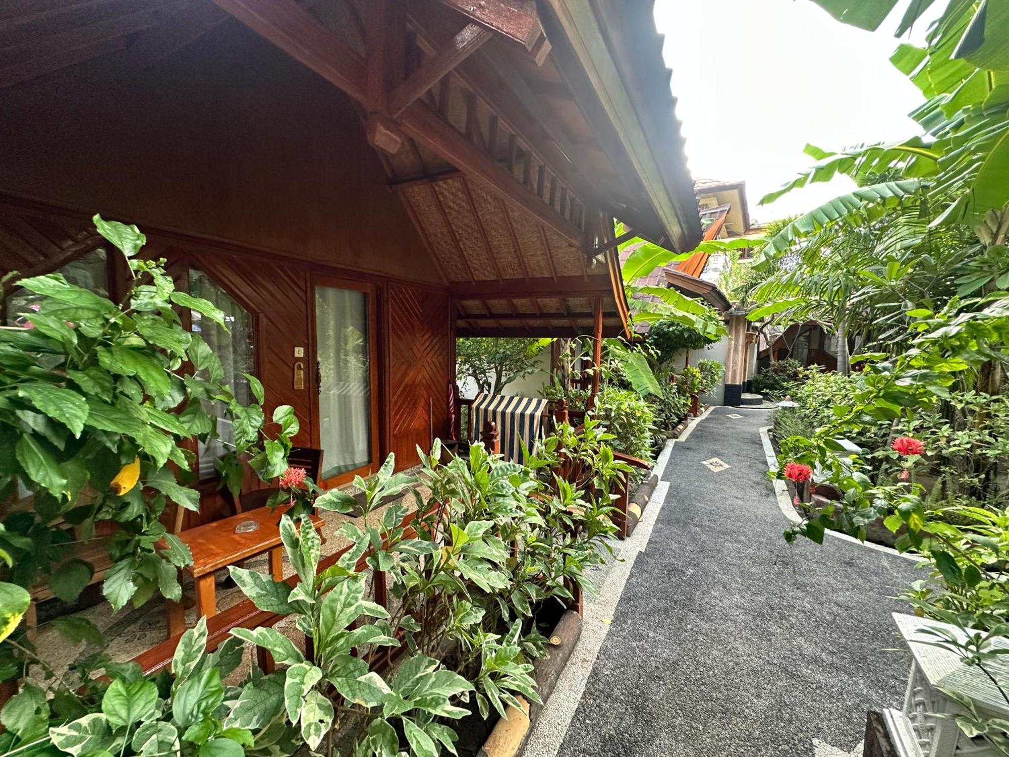 Sunny Rose Bungalows Gili Air - Adults Only Exterior photo