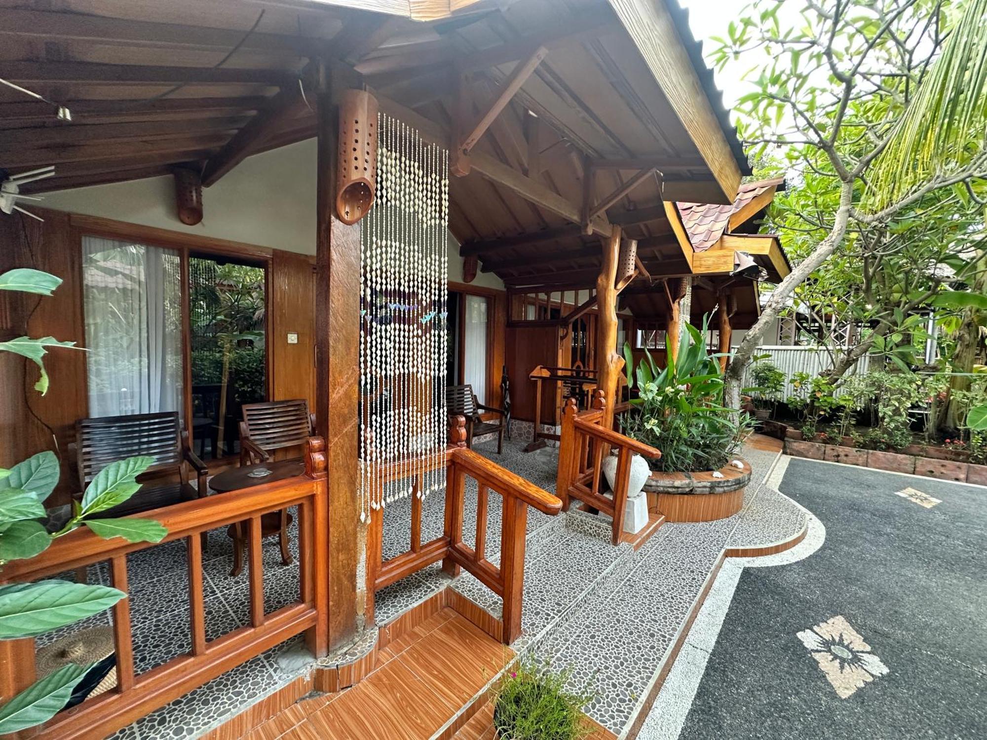 Sunny Rose Bungalows Gili Air - Adults Only Exterior photo
