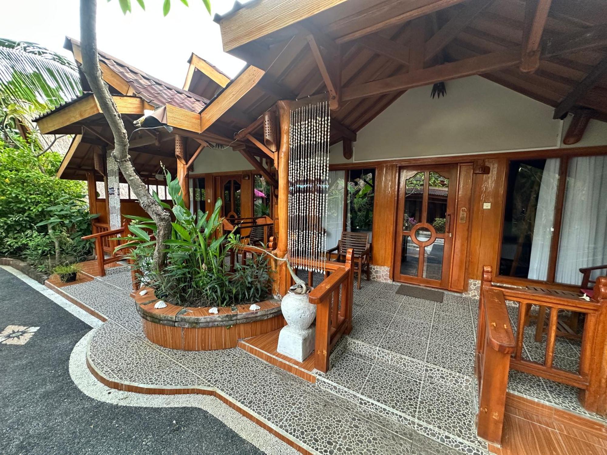 Sunny Rose Bungalows Gili Air - Adults Only Exterior photo