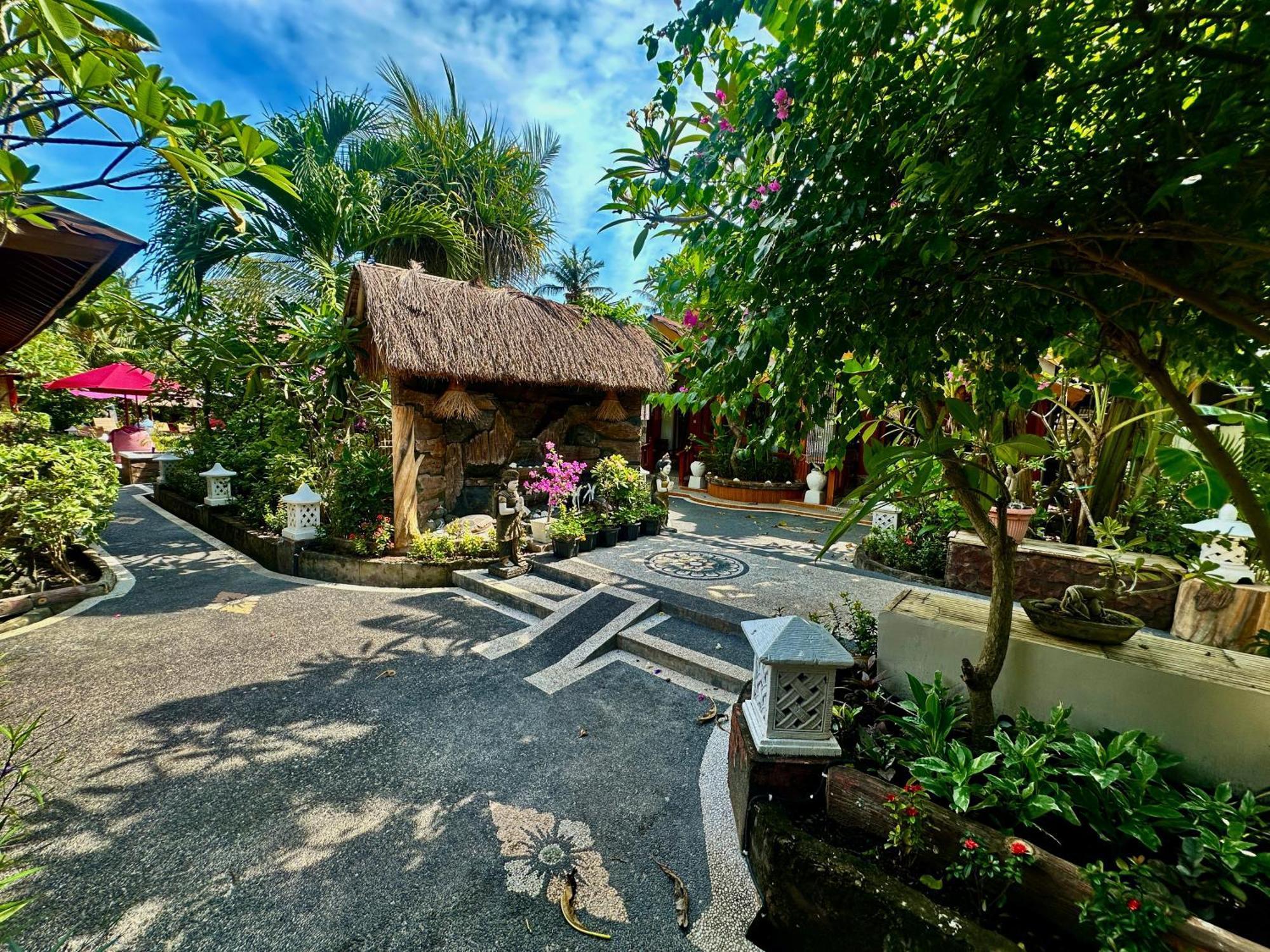 Sunny Rose Bungalows Gili Air - Adults Only Exterior photo