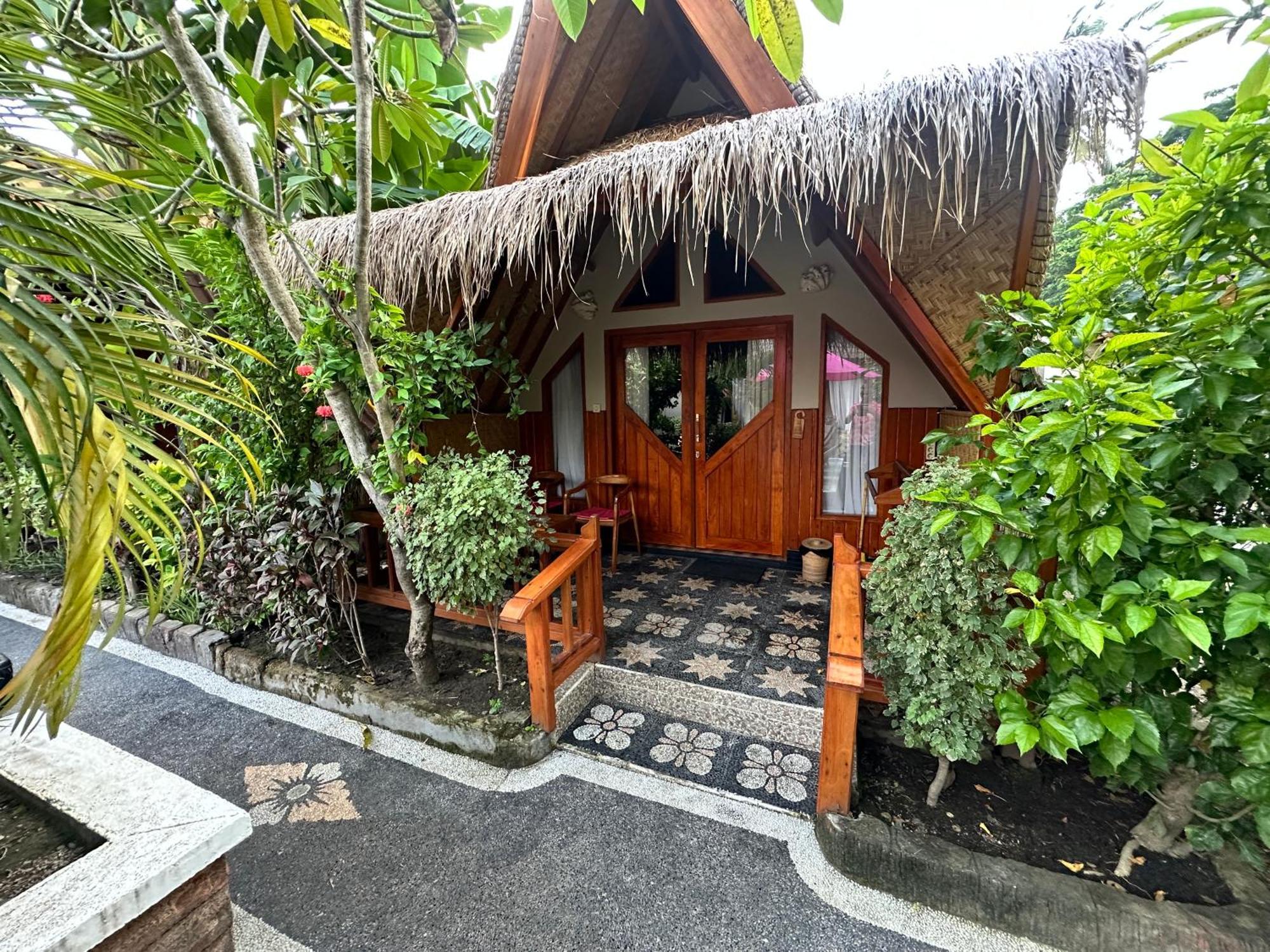 Sunny Rose Bungalows Gili Air - Adults Only Exterior photo