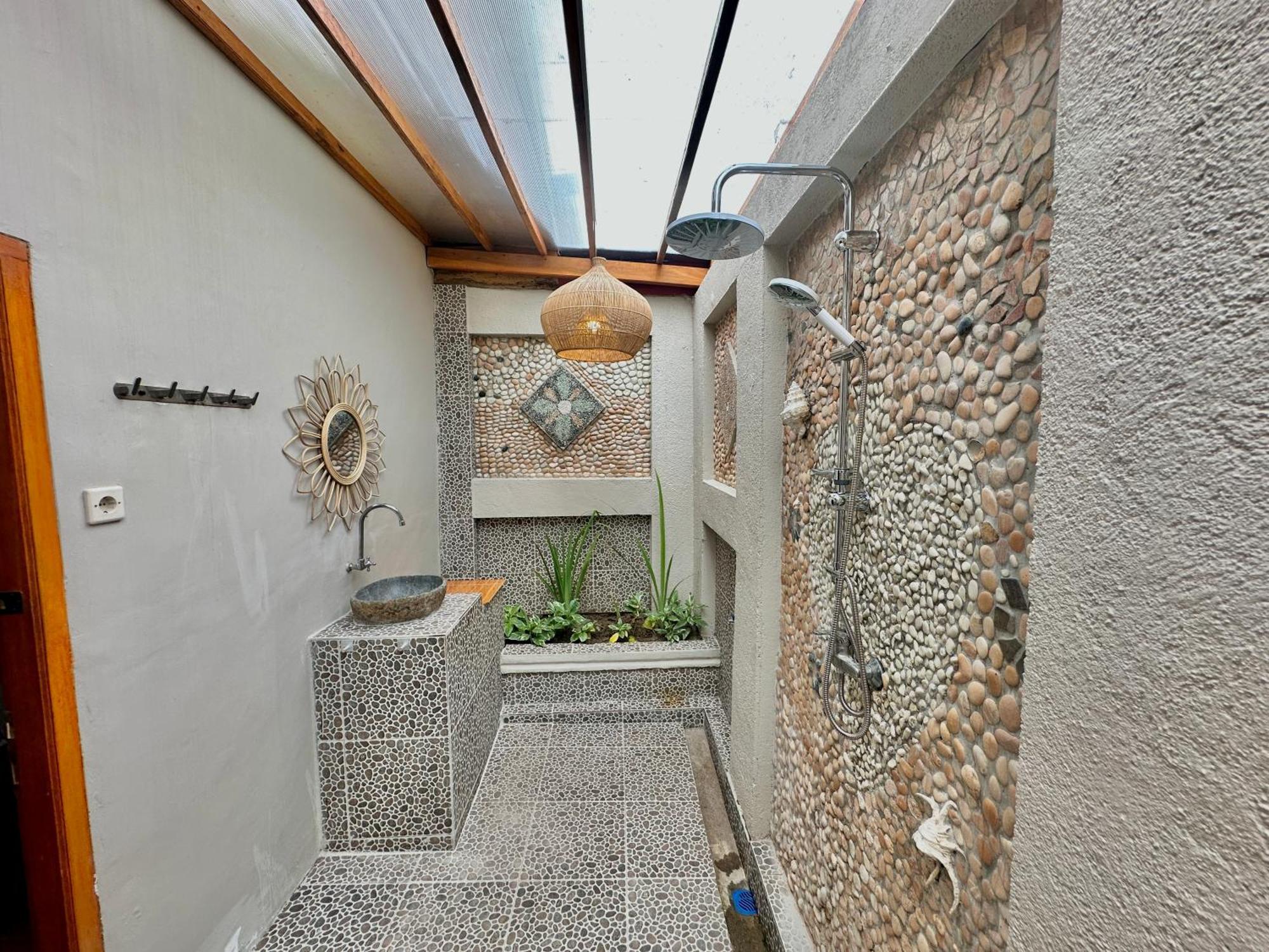 Sunny Rose Bungalows Gili Air - Adults Only Exterior photo