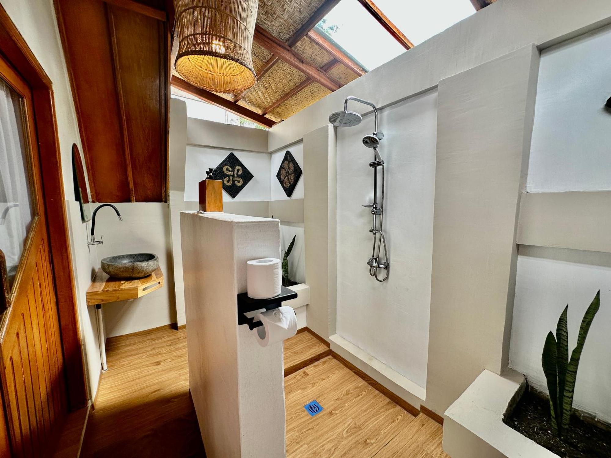 Sunny Rose Bungalows Gili Air - Adults Only Exterior photo